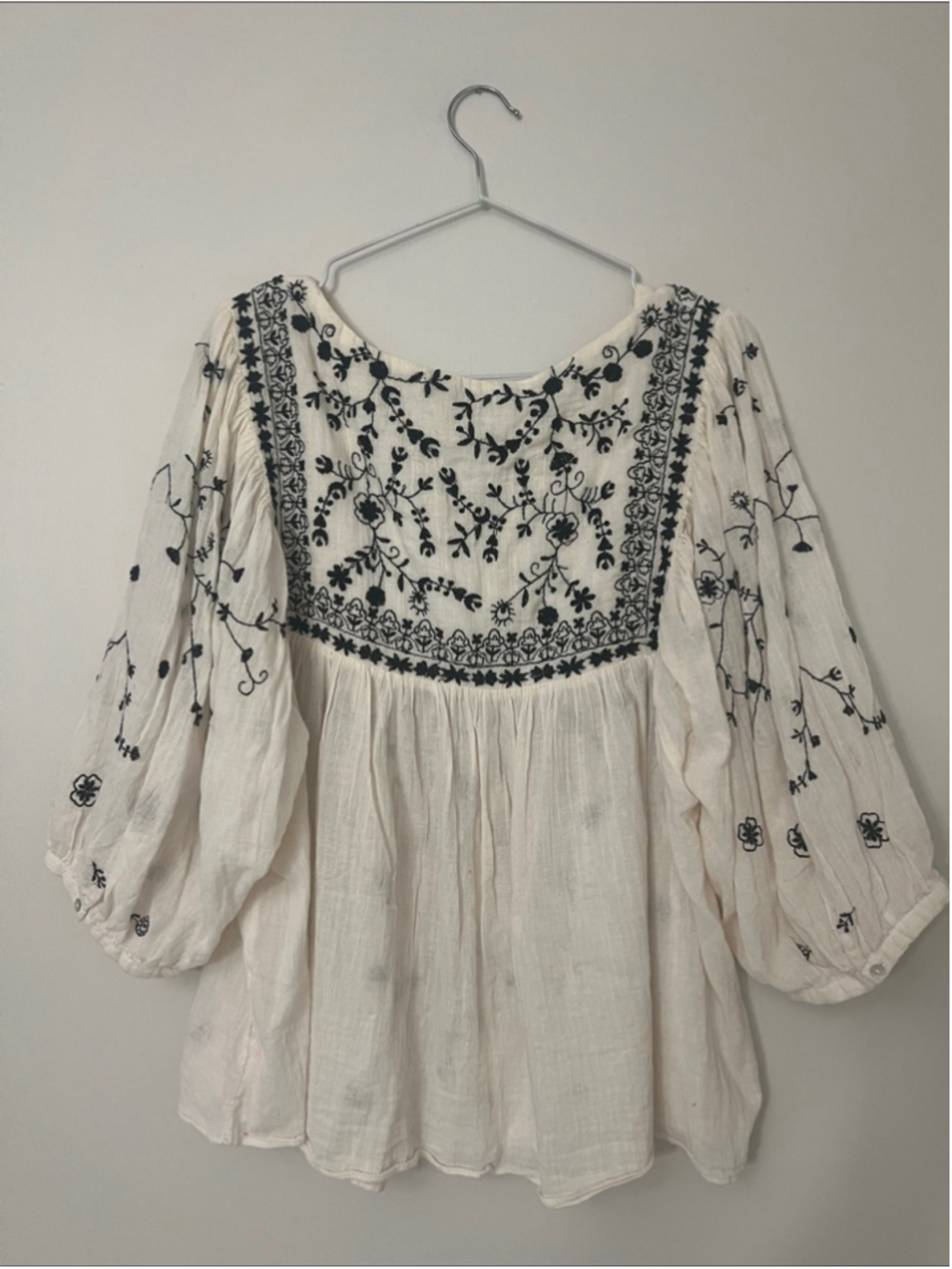 Zara Black and White Embroidered Blouse - Picture 6 of 8
